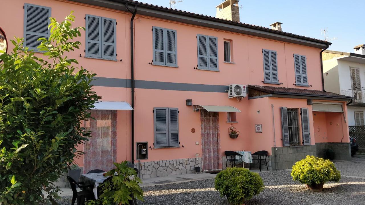Marinella Guest House Cornale Extérieur photo